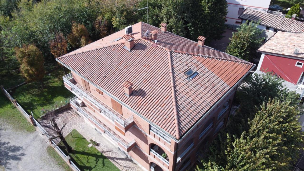 Villa Ferrari Oriella Solignano Nuovo Eksteriør bilde